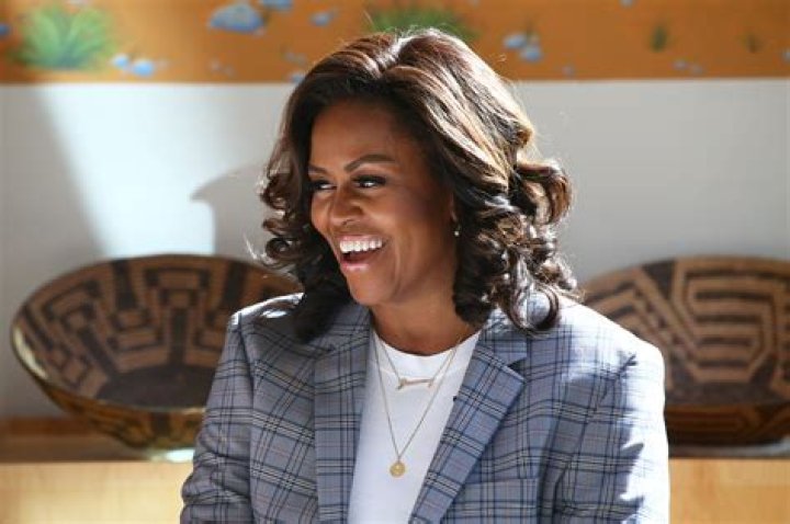 Michelle Obama: Girl Surprises First Lady With Unemployed Dad’s Resume