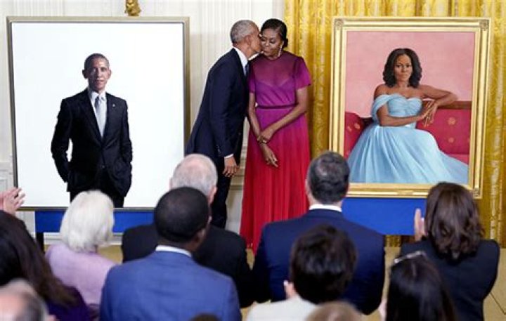 Michelle Obama’s Sheer Dress At White House Portrait Unveiling: Photos – Hollywood Life