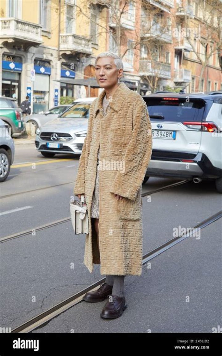 MILAN, ITALY - FEBRUARY 21: Bella Thorne is seen heading to the Diesel show during Milan Fashion Week on February 21, 2024 in Milan, Italy. (Photo by Rachpoot/Bauer-Griffin/GC Images)