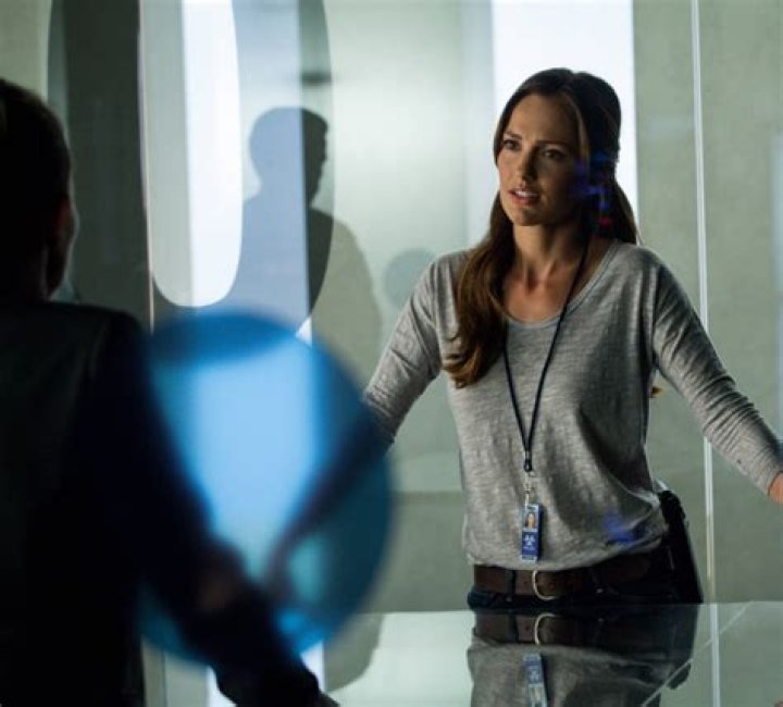 Minka Kelly In Almost Human