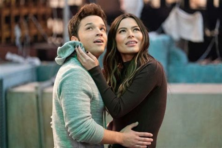 Miranda Cosgrove & Nathan Kress On &lsquo;iCarly&rsquo;