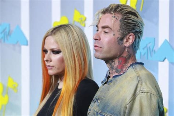 mod sun avril split