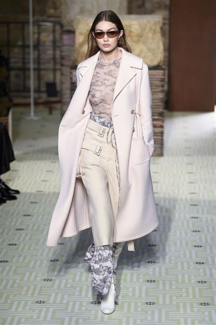 Models Going Braless On The Runway