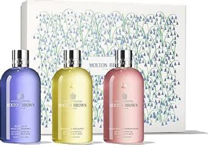 Molton Brown Floral & Fruity Christmas Cracker, $25, moltonbrown.com