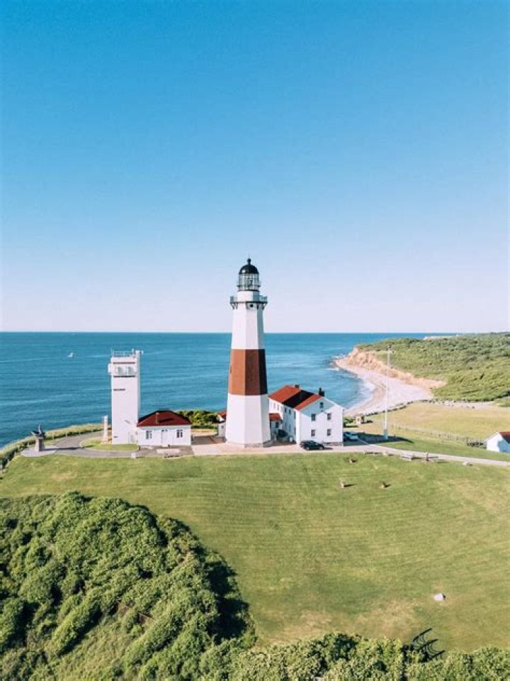 Montauk, NY - There may be no hard feelings in the film, but we fell for the soft plushy shark stuffed animal that Jennifer Lawrence was wearing in her backpack. The actress was seen getting to work on her latest project at the Montauk Lighthouse this morning. Jennifer shot a scene where she walked up the path to the lighthouse with co-star Andrew Barth Feldman and SNL's Kyle Mooney. Jennifer was seen in a floral blouse and denim skirt for the scene with an adorable accessory, a large plush shark backpack! Pictured: Jennifer Lawrence, Andrew Barth Feldman, BACKGRID USA 12 OCTOBER 2022 BYLINE MUST READ: KADISON / BACKGRID USA: +1 310 798 9111 / UK: +44 208 344 2007 / *UK Clients - Pictures Containing Children Please Pixelate Face Prior To Publication*