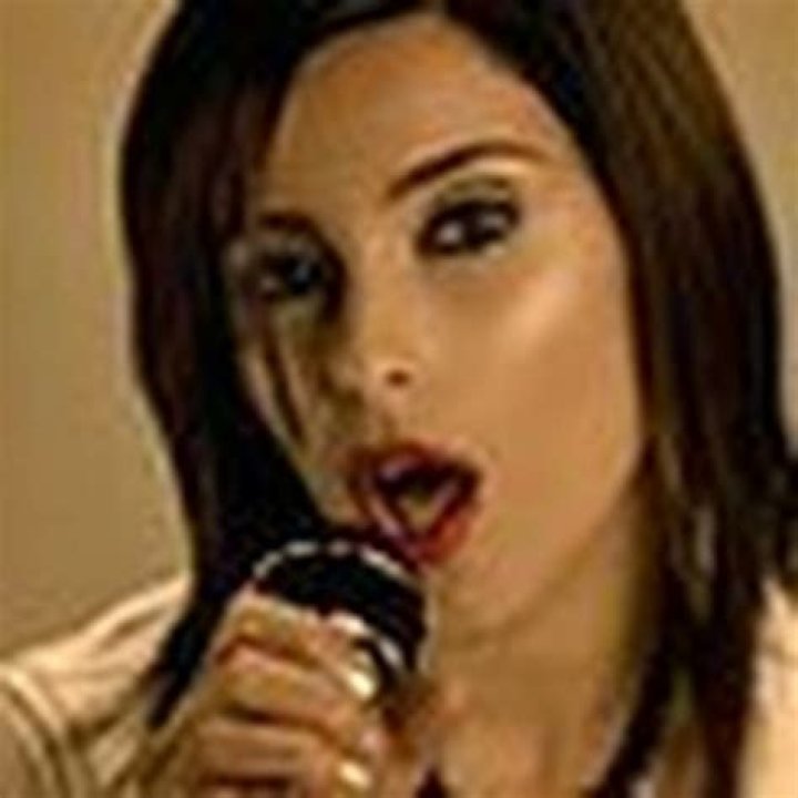 nelly-furtado-12