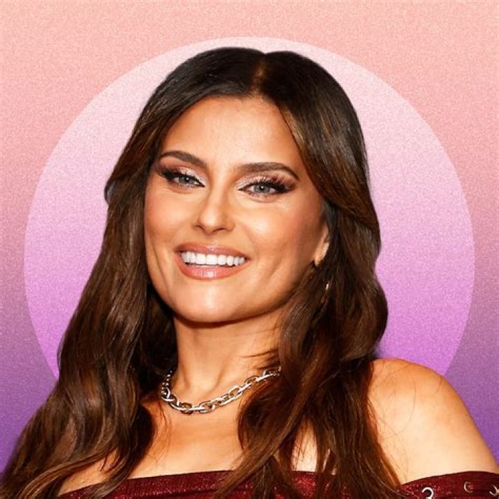 nelly-furtado-3