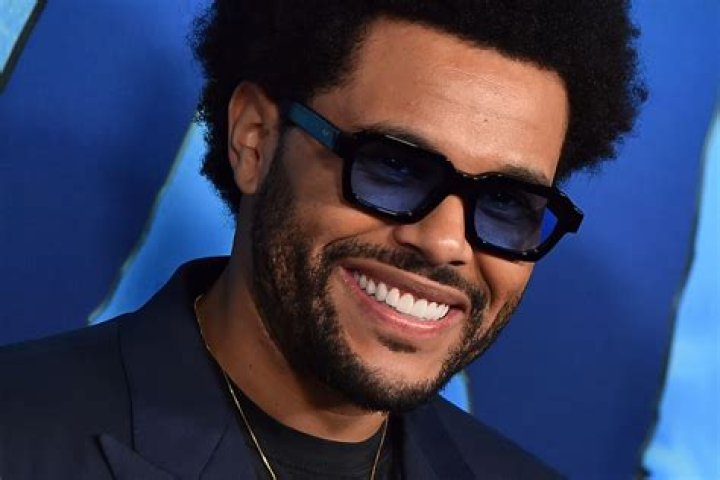 Neve Campbell Reacts To The Weeknd’s Shoutout In His New Song — Watch – Hollywood Life