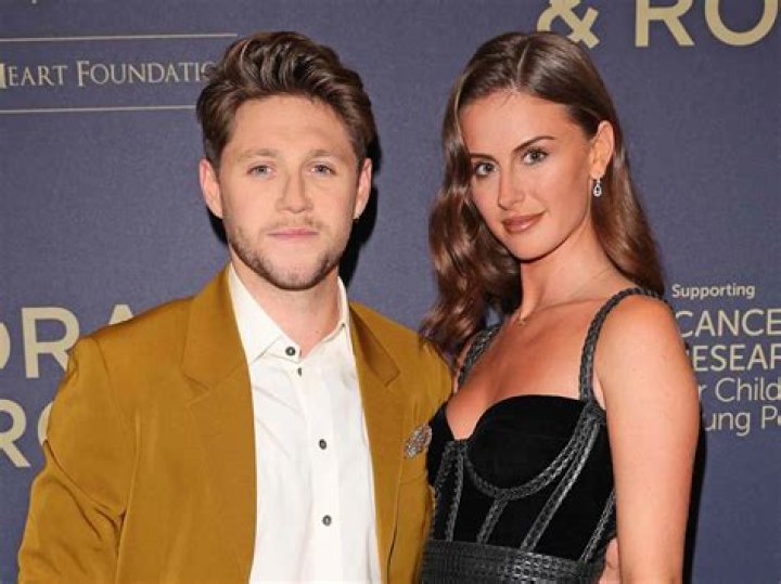 Niall Horan Girlfriend Abandoned Son