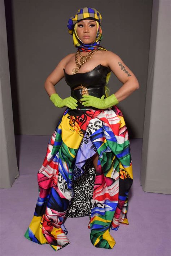 Nicki Minaj Nearly Suffers A Nip Slip At Milan Fashion Week Show – Hollywood Life