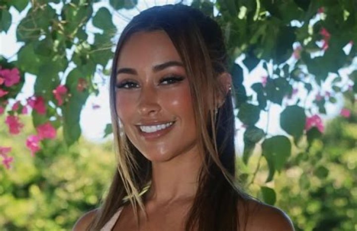 Nicole Olivera is all smiles at the &lsquo;Gemini Man&rsquo; premiere