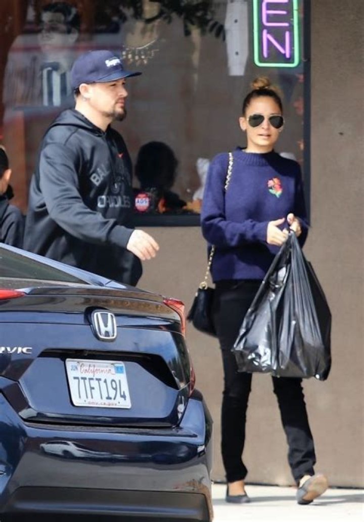 Nicole Richie Shopping