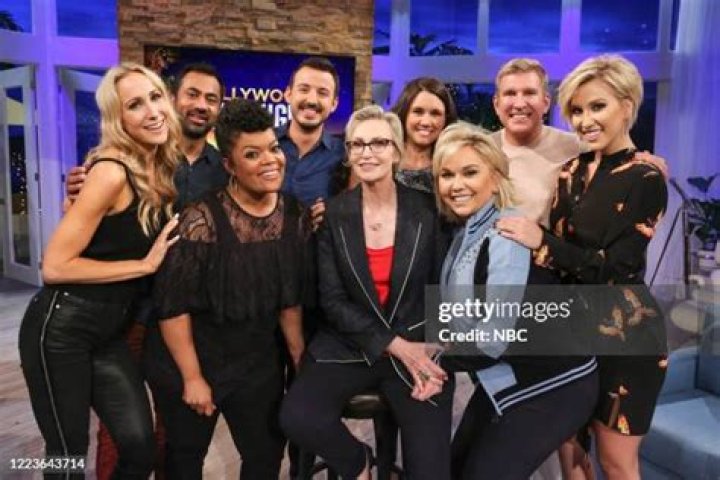 Nikki Glaser Kal Penn Yvette Nicole Brown