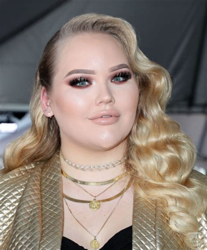NikkieTutorials at the 2017 Teen Choice Awards