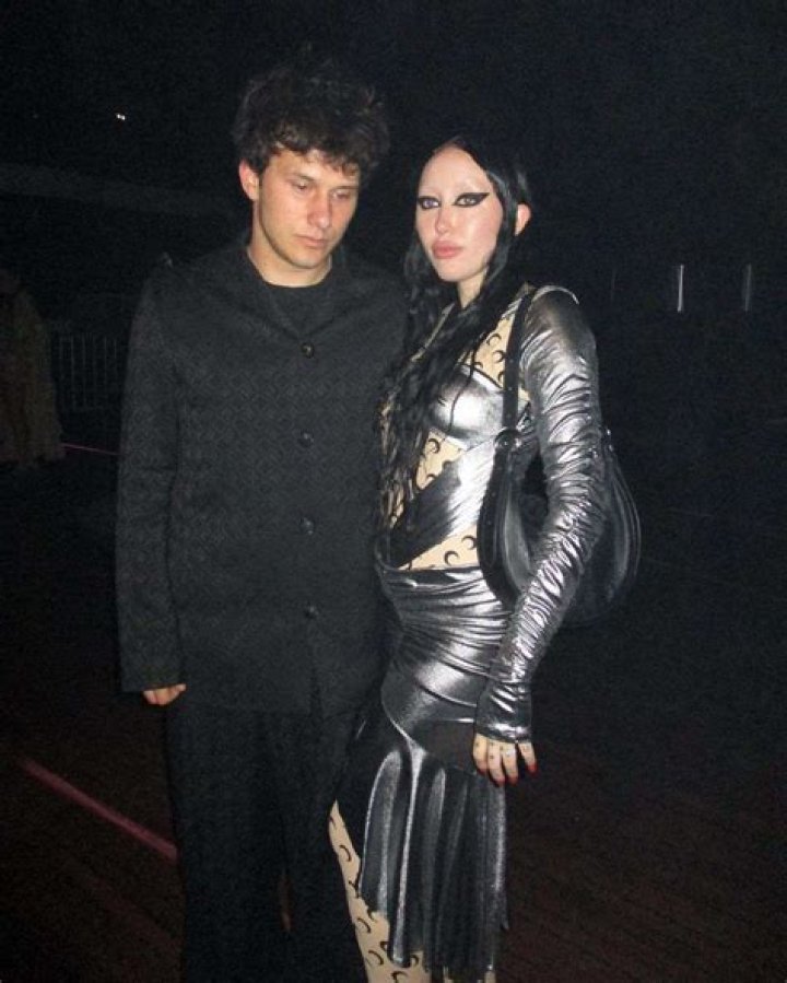 Noah Cyrus engaged