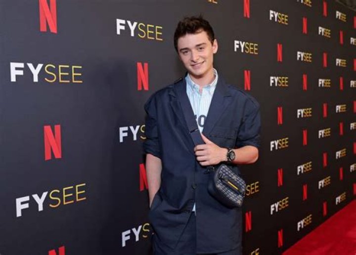 Noah Schnapp escorted out of Madison Square Garden