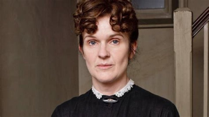 O’Brien Leaves ‘Downton Abbey’ — Siobhan Finneran Not Returning For Season 4 – Hollywood Life