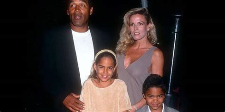 O.J. Simpson with Nicole Brown and their kids