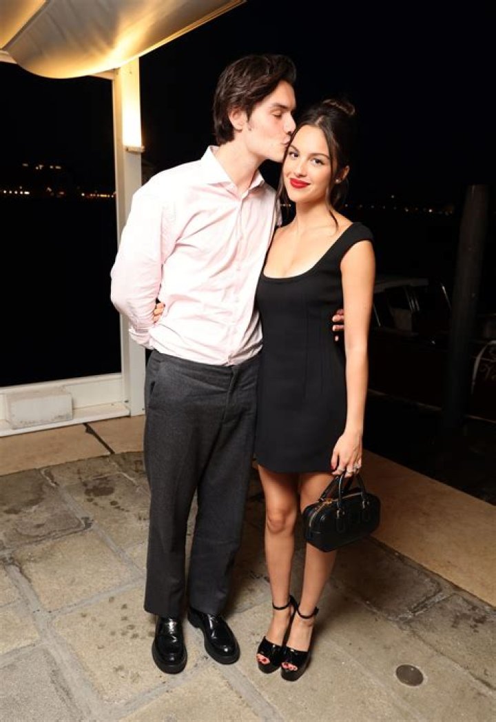 Olivia Rodrigo Louis Partridge