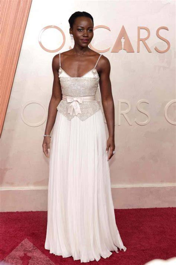 Oscars Trend: Lupita Nyong’o & More Wear Plunging Dresses