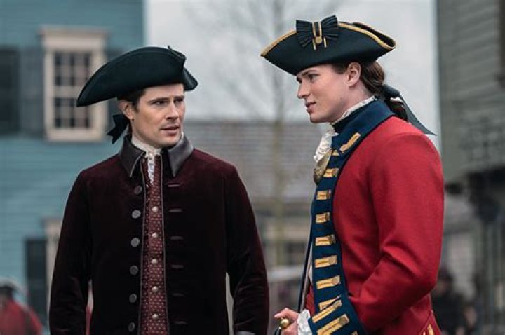 ‘Outlander’ Star On Lord John Grey & Jamie’s Reunion & More: Exclusive – Hollywood Life
