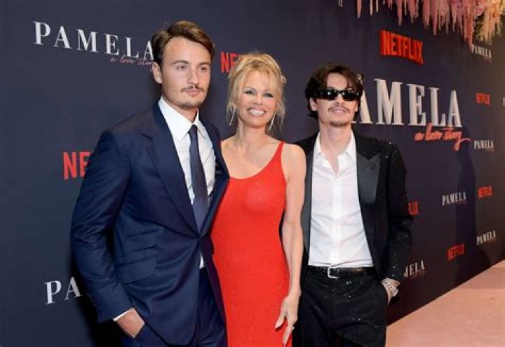 pamela anderson sons