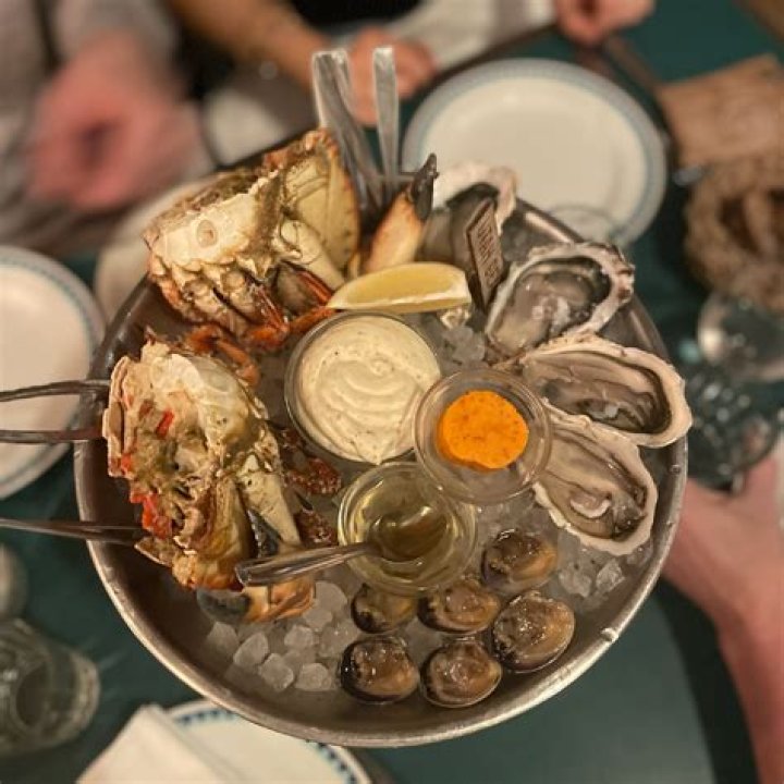 Paris Jackson Gets Lunch With Boyfriend Gabriel Glenn