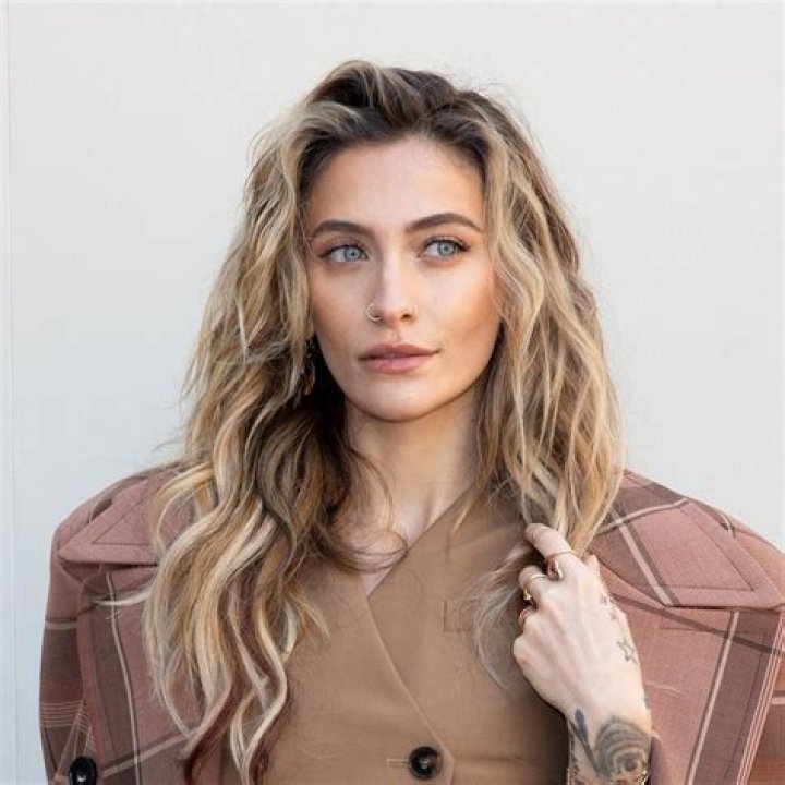 Paris Jackson Plays Guitar