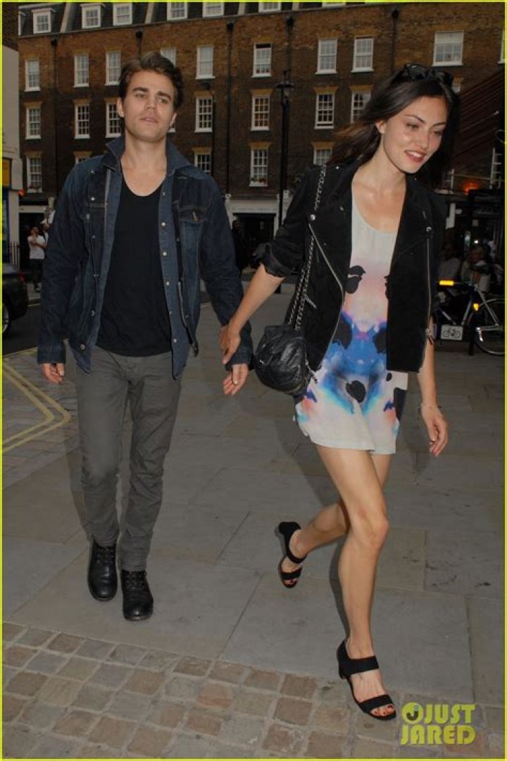 Paul Wesley Phoebe Tonkin Break Up
