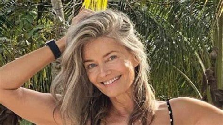 Paulina Porzikova beach