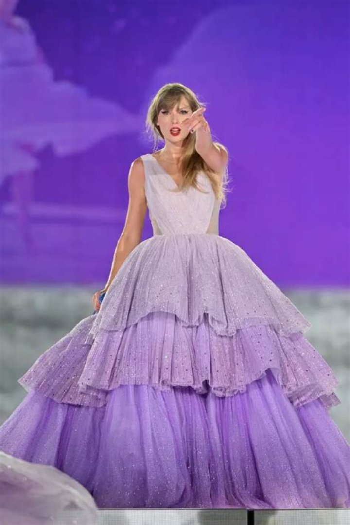 Photos Of Her Concert Costumes – Hollywood Life