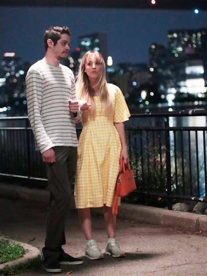 Photos Of Kaley Cuoco & Pete Davidson Filming – Hollywood Life