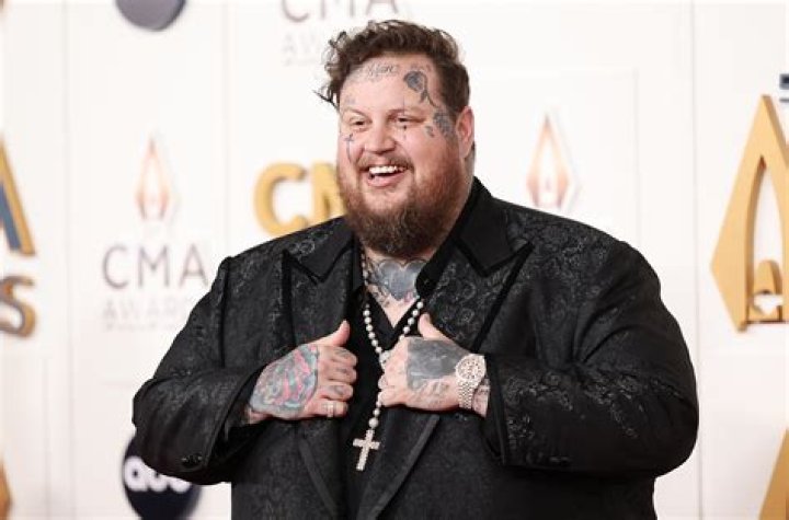 Photos Of The Singer/Rapper – Hollywood Life