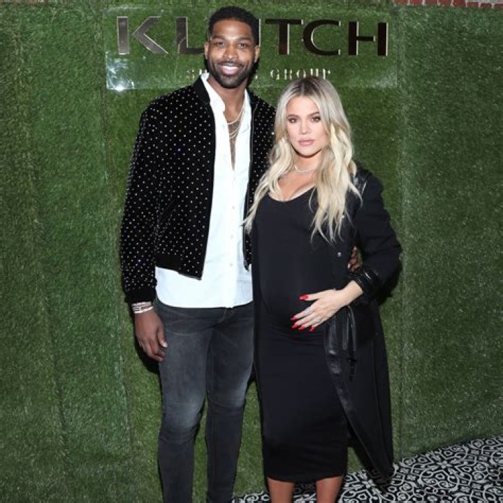 Photos Of Their Baby Bumps – Hollywood Life