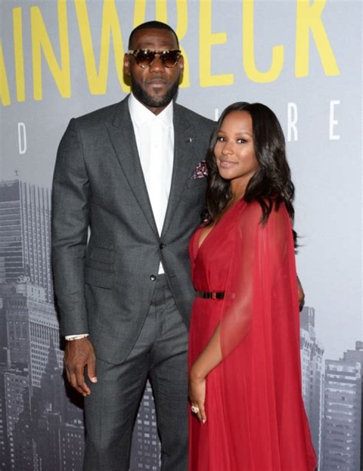 Pics Of LeBron James’ Wife – Hollywood Life