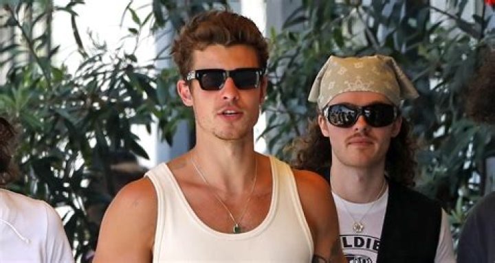 Pics Of Singer On Day Out With Friends – Hollywood Life