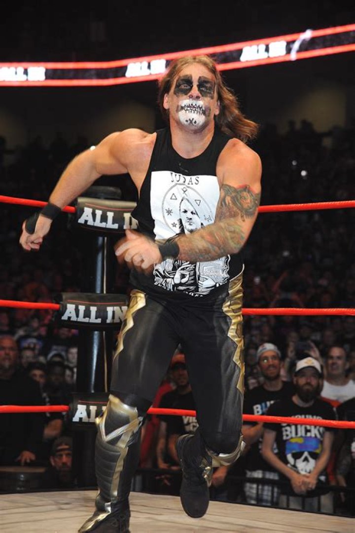 Pics Of The Wrestler, Rockstar, Icon – Hollywood Life