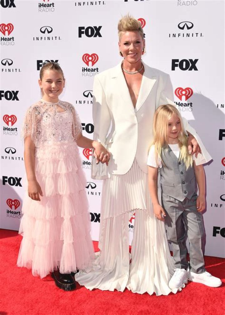 Pink Carey Hart Willow Hart Jameson Hart
