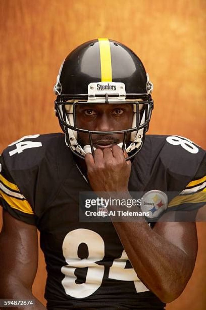Pittsburgh Steelers wide receiver Antonio Brown stands on the sideline before an NFL football game against the Cincinnati Bengals, in Pittsburgh Bengals Steelers Football, Pittsburgh, USA - 30 Dec 2018