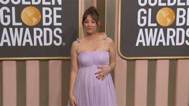 Pregnant Kaley Cuoco Showed Off Growing Baby Bump In Mirror Selfie