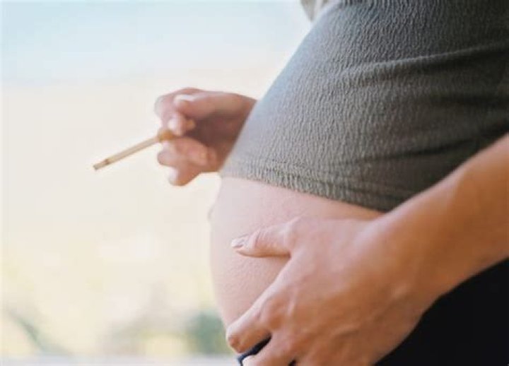 Pregnant Smokers Risk Having Babies With Smaller Brains & More Anxiety