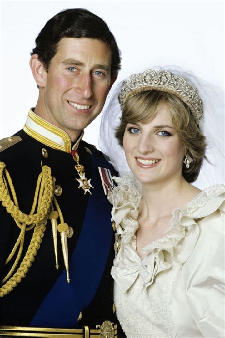 PRINCE CHARLES AND PRINCESS DIANA WITH PRINCE WILLIAM AND HARRY - 1984 PRINCESS DIANA WITH PRINCE WILLIAM - 1984