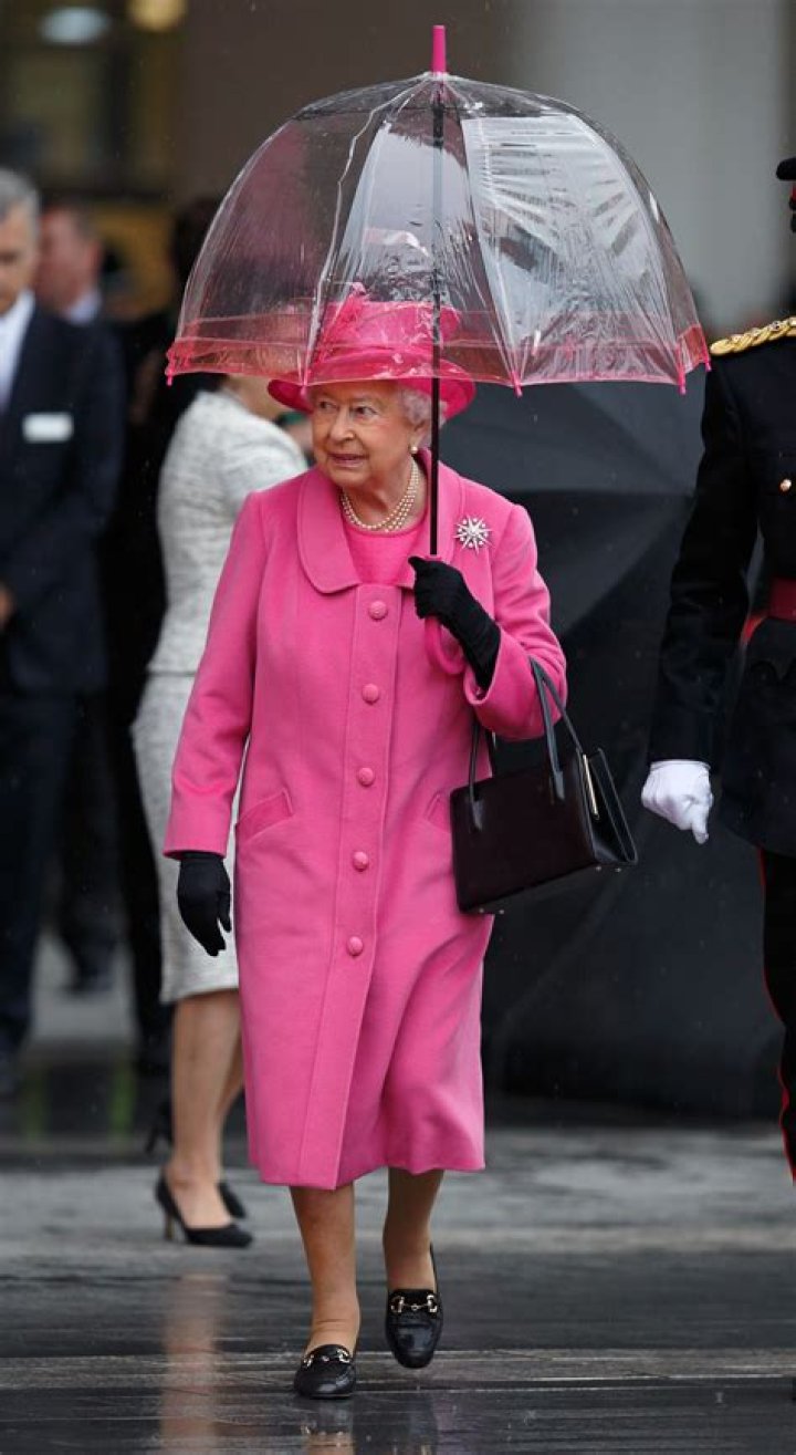 Queen Elizabeth in pink