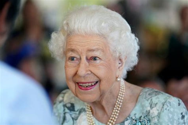 Queen Elizbeth II outside of Windsor Castle