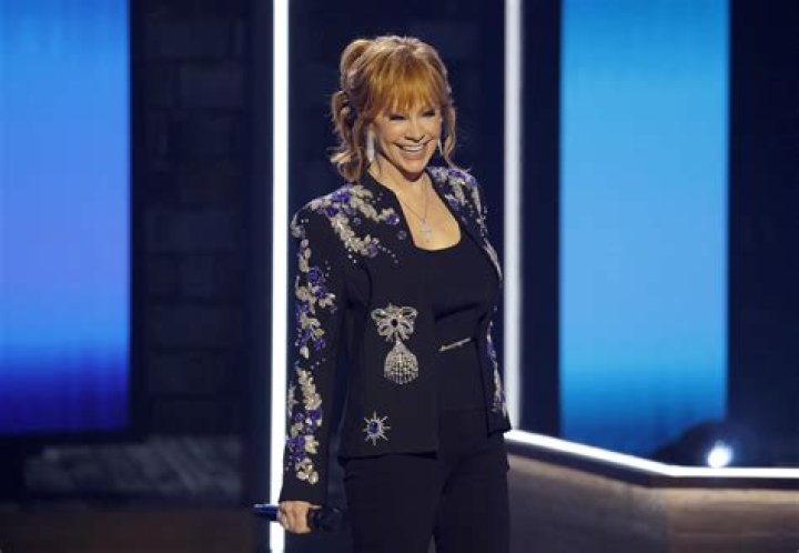 Reba McEntire Performs