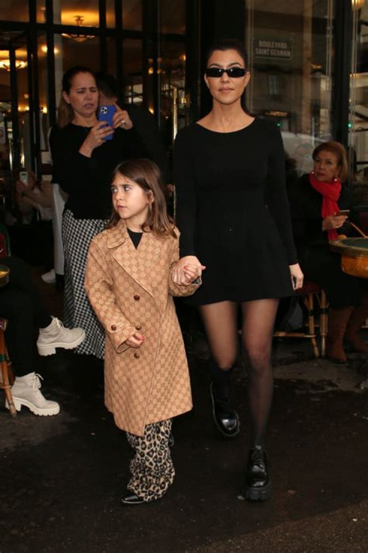 Recreates ‘KUWTK’ Scene – Hollywood Life