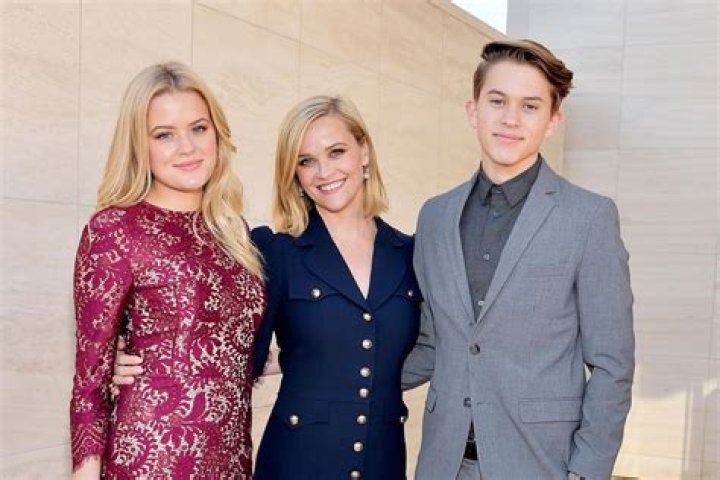 Reese Witherspoon & More Stars Mourn Jean-Marc Vallée’s Sudden Death: ‘My Heart Is Broken’
