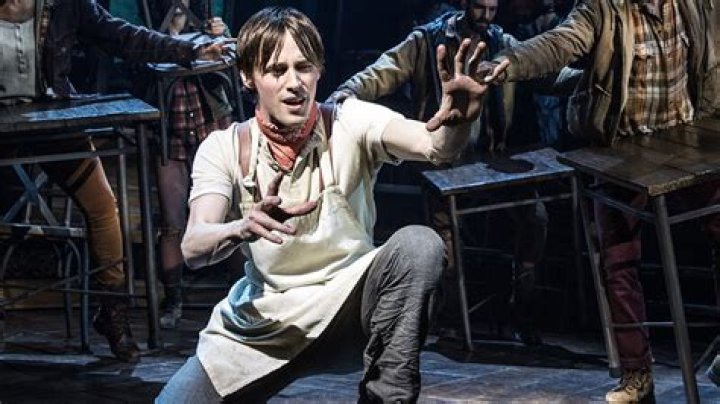 Reeve Carney