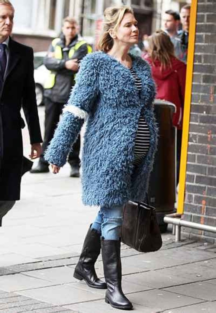 Renee Zellweger Pregnant