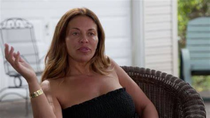 ‘RHONJ’ Star Dolores Catania Teases Season-Ending Cast Fight – Hollywood Life